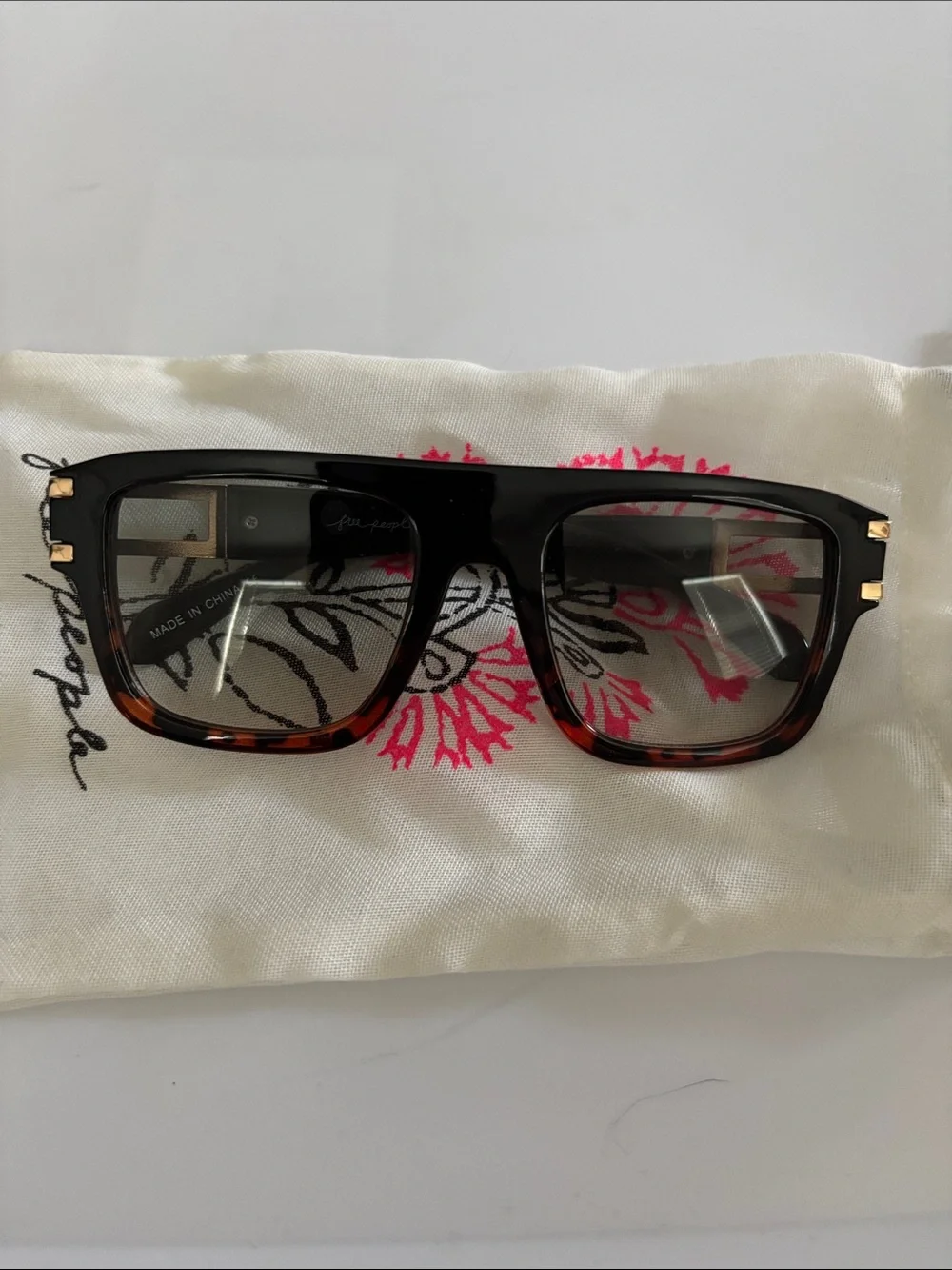 Free People NWOT Square Black Tortoiseshell Sunglasses in Bag